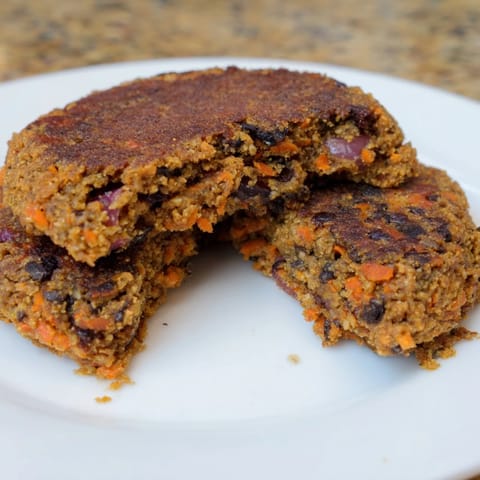 Hearty Black Bean Burgers