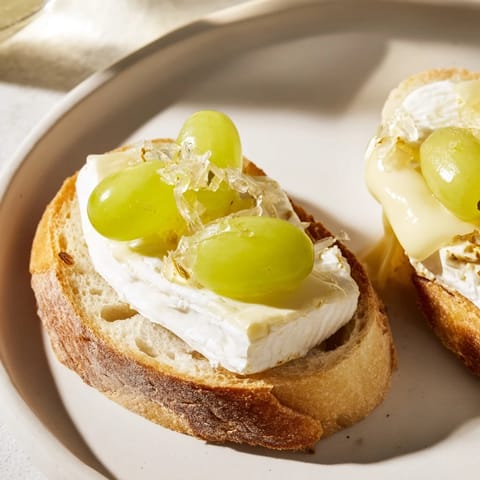 Sparkling Champagne Toast